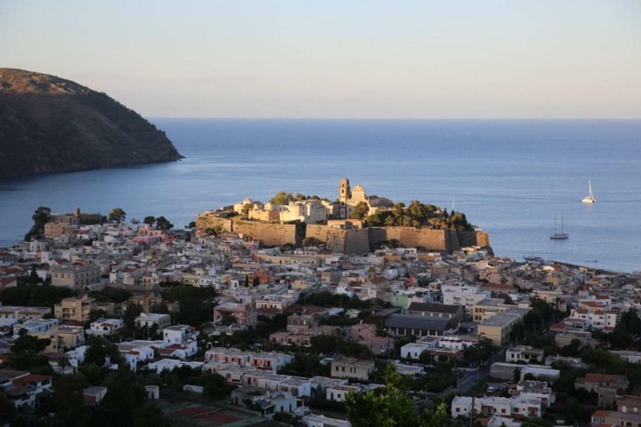 Lipari By The Beach Extérieur photo